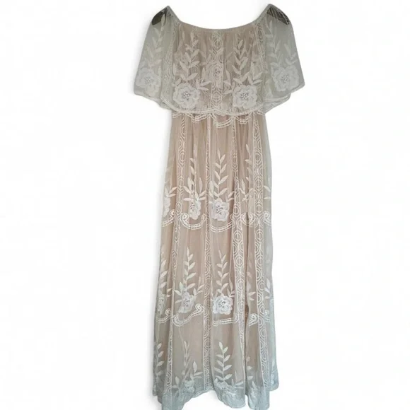 XS NWT Baltic Born Maxi Dress Off White Cream Lace Maxi Guinevere Off Shoulder - Picture 5 of 16